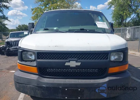 2004 Chevrolet Express из США, поврежденный, VIN 1GCFG15X741172754